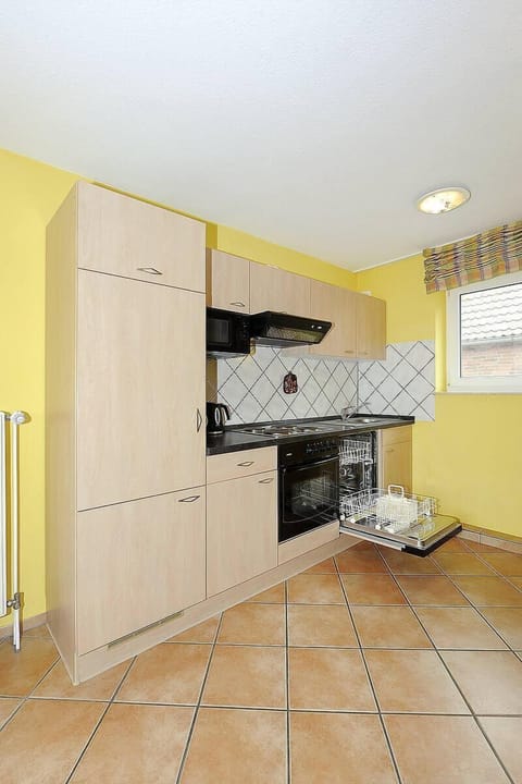 Family Apartment, 2 Bedrooms (Juist) | Private kitchen | Fridge, stovetop, coffee/tea maker, electric kettle