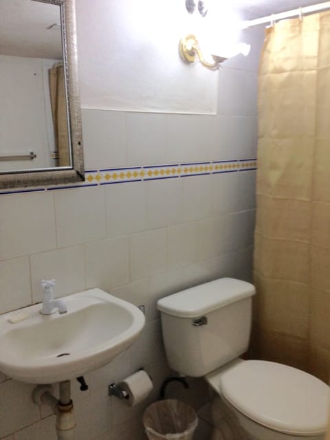 Triple Room | Bathroom | Shower, rainfall showerhead, towels, soap
