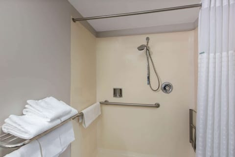 Room, 2 Double Beds, Accessible, Non Smoking (Mobility/Hearing) | Bathroom shower