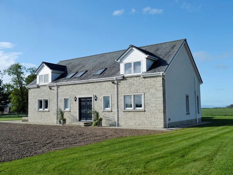 Private parking for 6 cars | Wheatfield House, Kilmaurs, near Kilmarnock