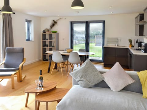 Open plan living space with oak floor | The Perch - Highfield, Nancherrow, near Penzance