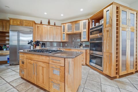 Kitchen - Lookout on Christie Lane - Breckenridge Vacation Rental