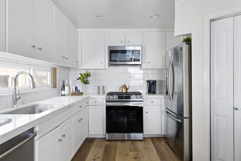 1219-S-Pacific-Pixer-Pros-San-Diego-Real-Estate-Photography-13