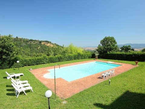 Property, Swimming Pool, Grass, Sport Venue, Real Estate, Leisure, Land Lot, House, Lawn, Games