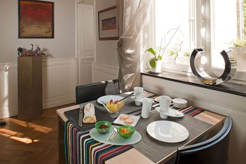Daily continental breakfast (EUR 12 per person)