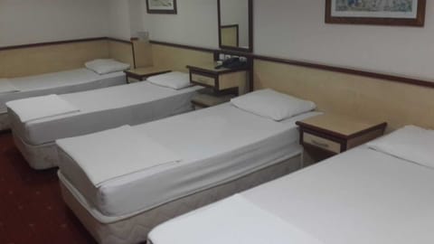 Standard Quadruple Room | Free WiFi, bed sheets