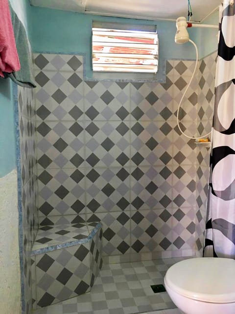 Basic Triple Room | Bathroom | Shower, towels