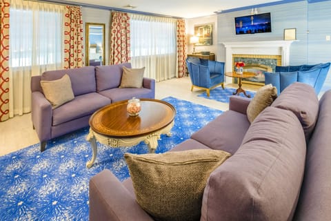 The Windermere Suite | Living room | Flat-screen TV
