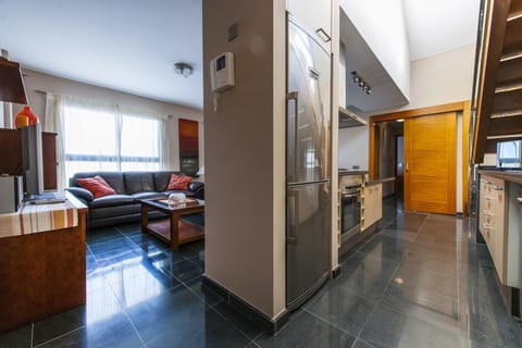 Apartment (2 Bedrooms) | Private kitchen | Fridge, microwave, oven, stovetop