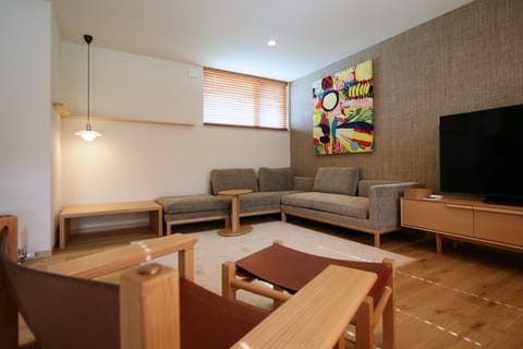 2 Bedroom House | Living room | Flat-screen TV