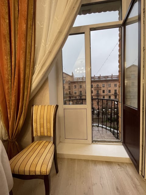 Classic Apartment | Iron/ironing board, free WiFi, bed sheets