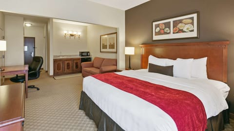 Pillowtop beds, desk, laptop workspace, iron/ironing board