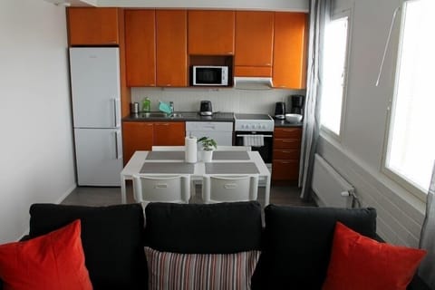 Apartment, 1 Bedroom | Private kitchenette | Full-size fridge, microwave, oven, stovetop