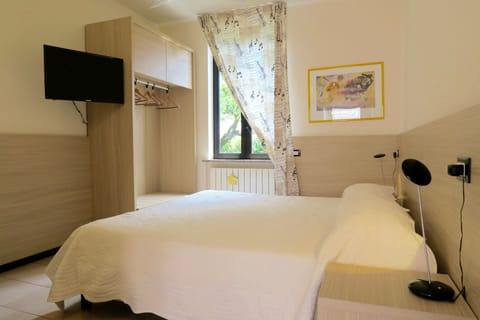 Double Room Single Use | In-room safe, desk, laptop workspace, free WiFi