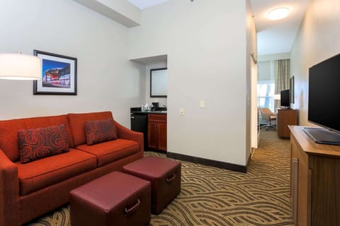 Suite, 1 King Bed, Non Smoking | Living area | 32-inch LCD TV with cable channels, TV, pay movies