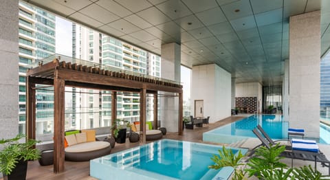 Indoor pool, outdoor pool, free cabanas