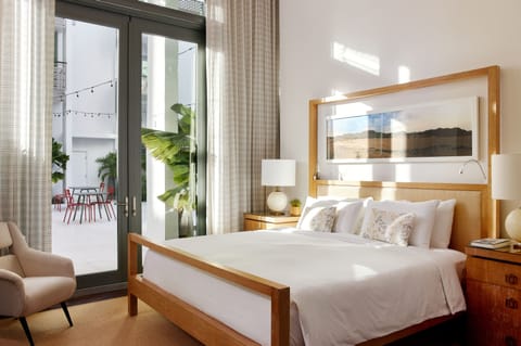 Classic King Suite | Frette Italian sheets, premium bedding, minibar, in-room safe