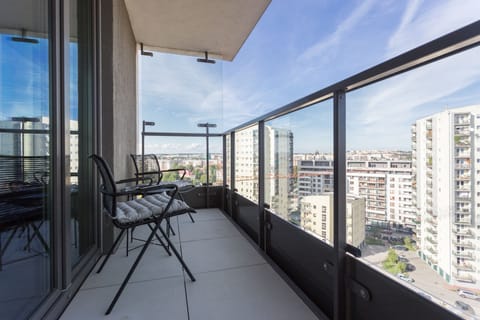 Classic Apartment | Balcony