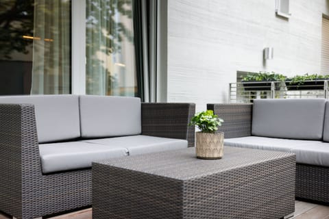 Breezy Garden, groundfloor | Terrace/patio