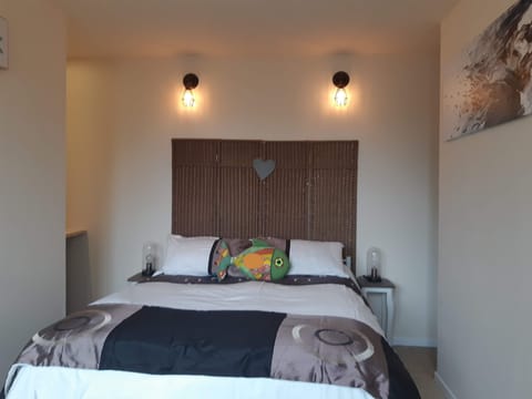 Bedroom  2 with ensuite 