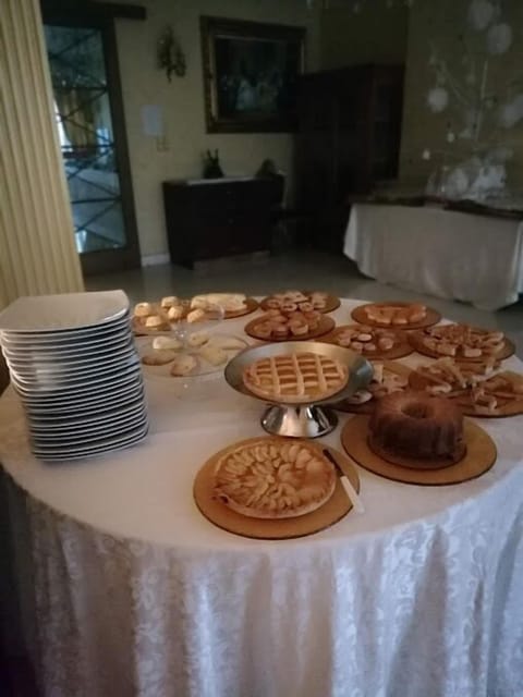 Daily buffet breakfast (EUR 10 per person)