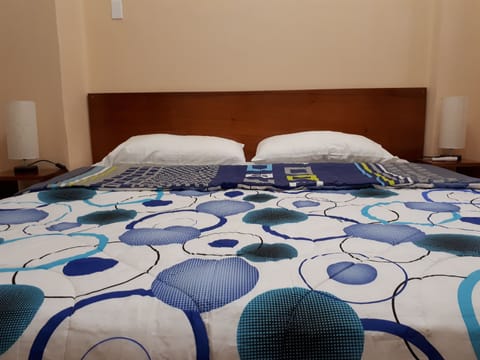 Comfort Apartment | In-room safe, iron/ironing board, bed sheets