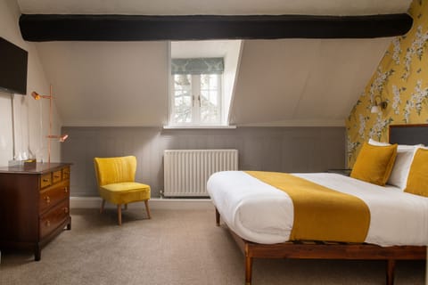 Deluxe Double or Twin Room, 1 Double or 2 Twin Beds | Soundproofing, iron/ironing board, free WiFi, bed sheets