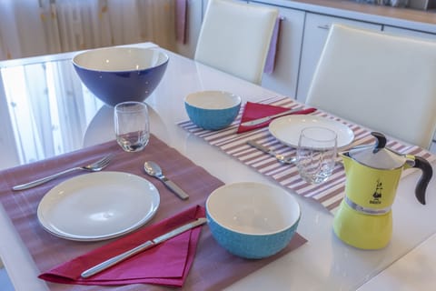 Apartment, 1 Bedroom | In-room dining