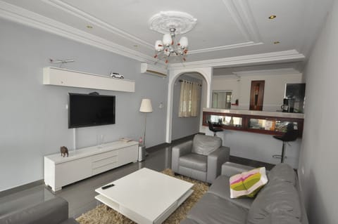 Exclusive Studio Suite | Living area