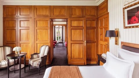 Premium bedding, minibar, in-room safe, blackout drapes