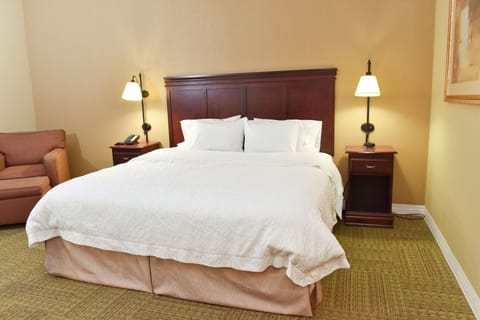 Room, 1 King Bed, Accessible | 1 bedroom, Frette Italian sheets, premium bedding, memory foam beds