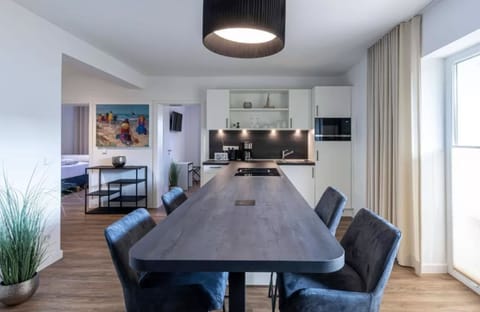 Deluxe Apartment | In-room dining