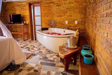 Casa Mangueira | Private spa tub