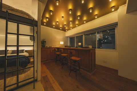 Superior Studio Suite (5F) | In-room dining
