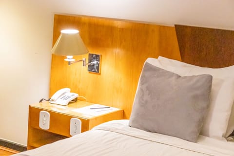 Basic Twin Room | Premium bedding, desk, laptop workspace, soundproofing