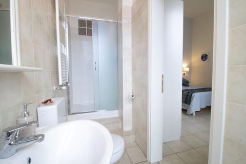 Comfort Double Room | Bathroom | Shower, eco-friendly toiletries, hair dryer, towels