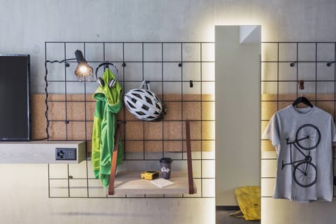 Room, 2 Twin Beds | Blackout drapes, soundproofing, free cribs/infant beds, free WiFi