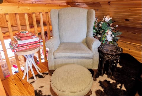 Upstairs sitting area, with games for family/ friend time