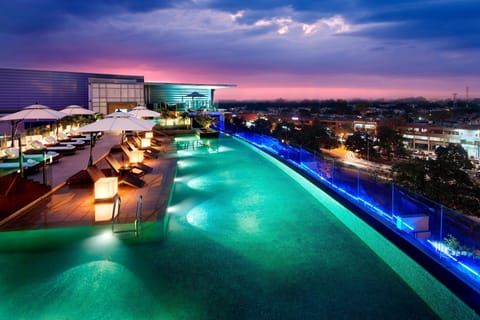 Outdoor pool, pool umbrellas