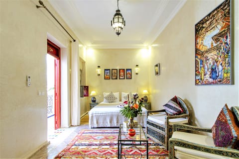 Deluxe Double Room (Koutoubia) | In-room safe, individually decorated, desk, blackout drapes