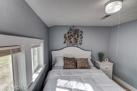 Cottage (2 Bedrooms) | 2 bedrooms, premium bedding, down comforters, individually decorated