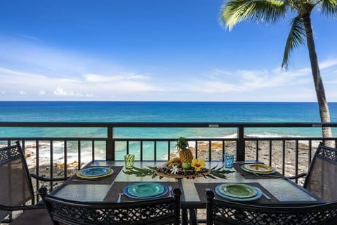 Kona Makai 6201 features views worthy of a Magazine!