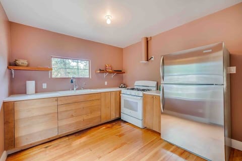 Fully stocked with pots and pans and silverware, glasses and mixing bowls. Cook up a storm after a day of hiking through the mountains!