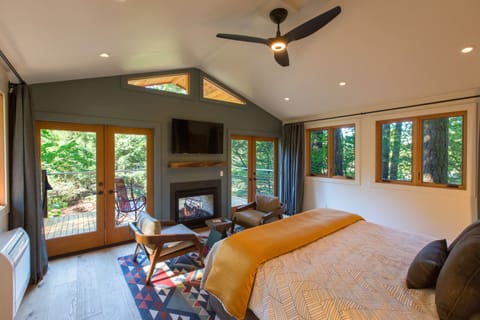 Tree House (Spruce) | Premium bedding, in-room safe, desk, blackout drapes