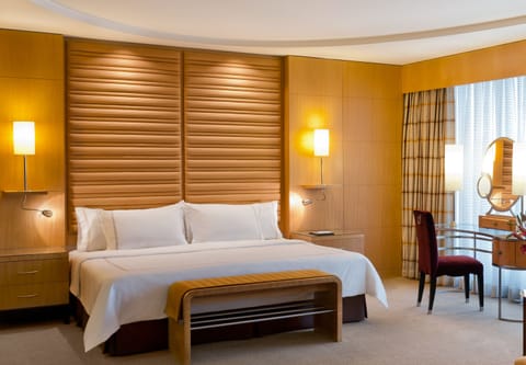 Grand Room (Deluxe) | Premium bedding, minibar, in-room safe, desk