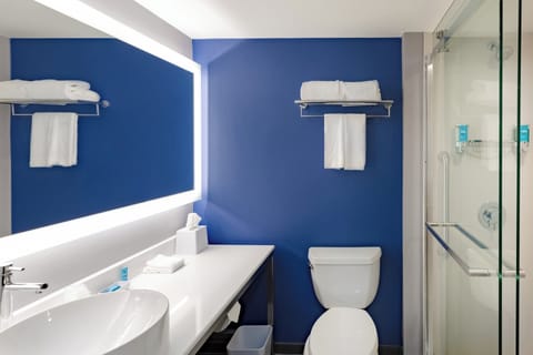 aloft, Suite, 1 King Bed | Bathroom | Shower, designer toiletries, hair dryer, towels