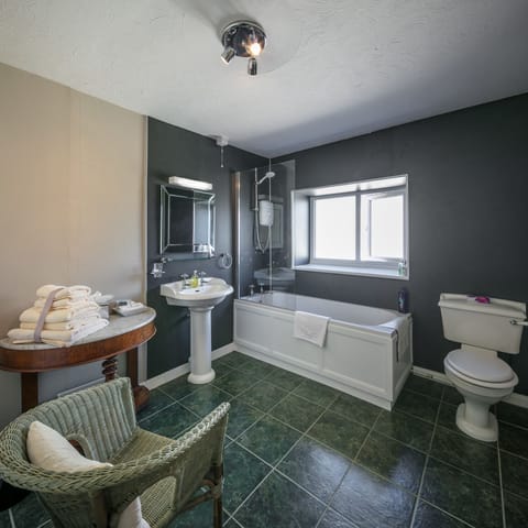 Standard Double Room, Private Bathroom | Bathroom | Shower, hair dryer, bathrobes, towels