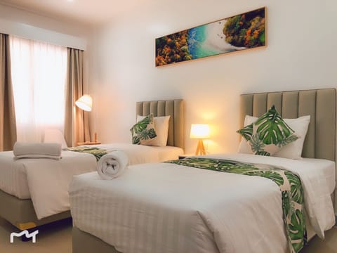 Deluxe Room, Garden View | In-room safe, desk, free WiFi, bed sheets