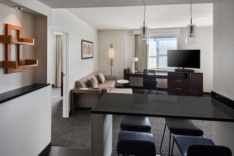Suite, 2 Bedrooms | Premium bedding, in-room safe, desk, laptop workspace