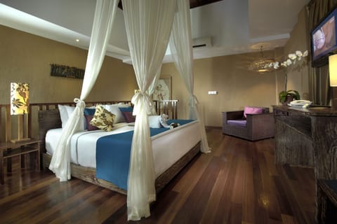 Rooftop Villas | Minibar, in-room safe, individually decorated, individually furnished